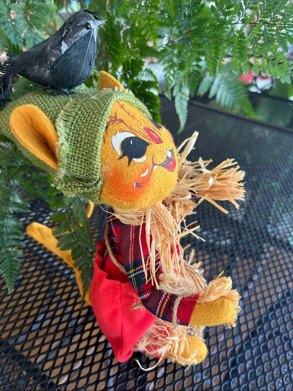2004 Annalee 10” Scarecrow Mouse W/Crow On Head Thanksgiving Autumn Doll